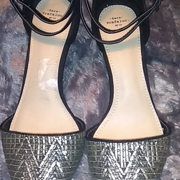 Like new Zara Trafaluc black and silver shoes - Picture 5 of 7